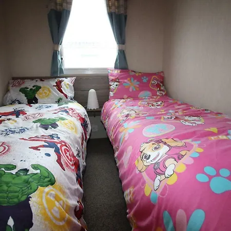 בית נופש Lovely 3 Bed Caravan, Filey
