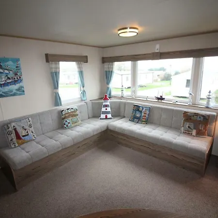 בית נופש Lovely 3 Bed Caravan, Filey